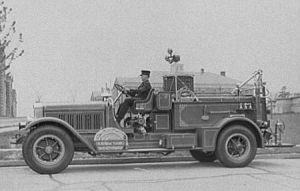 An early 1920s fire truck. (Library of Congress)